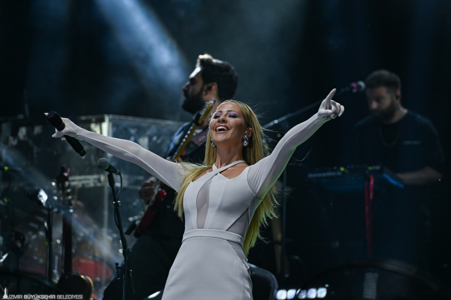 Çim Konserleri sahnesi Derya Uluğ’u ağırladı